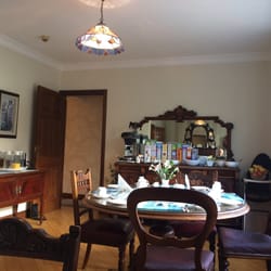 Ardawn Guest House - Also served toast, a selection of cereals, fruit, yogurt, juices and hot beverages. A very nice spread.