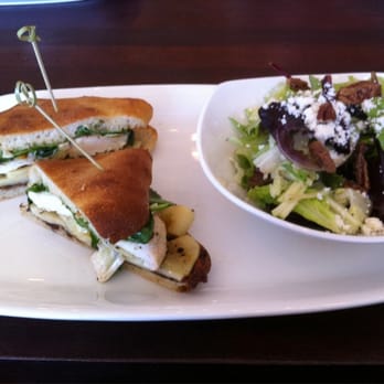 Earls Kitchen + Bar - Canadian (New) Near Me - Woodbridge, Ontario Earls Kitchen + Bar - Canadian (New) Near Me - Woodbridge, Ontario
