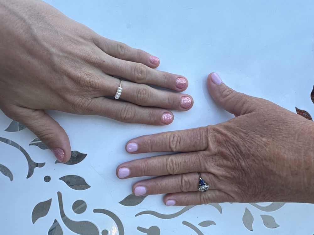 Today's Nails Logo