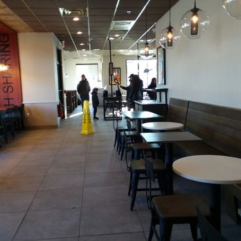 Taco Bell - No one is going to be sitting right on anybody's elbow and this restaurant! - Fast Food Near Me - Pittsburgh, Pennsylvania Taco Bell - No one is going to be sitting right on anybody's elbow and this restaurant! - Fast Food Near Me - Pittsburgh, Pennsylvania