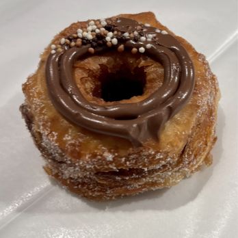 Paris Baguette - Nutella cronut - Bakeries Near Me - Houston, Texas Paris Baguette - Nutella cronut - Bakeries Near Me - Houston, Texas