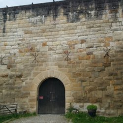 Burg Wäscherschloss - Eingangstor