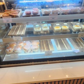 PYO Chai - Pastry case - Bubble Tea Near Me - Long Island City, New York PYO Chai - Pastry case - Bubble Tea Near Me - Long Island City, New York
