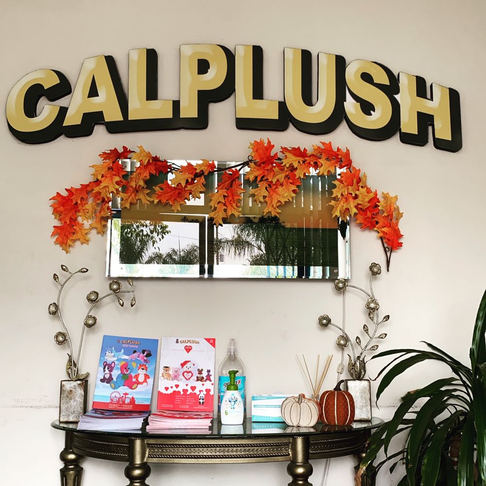 CALPLUSH Updated August 2024 84 Photos 3575 S Santa Fe Ave