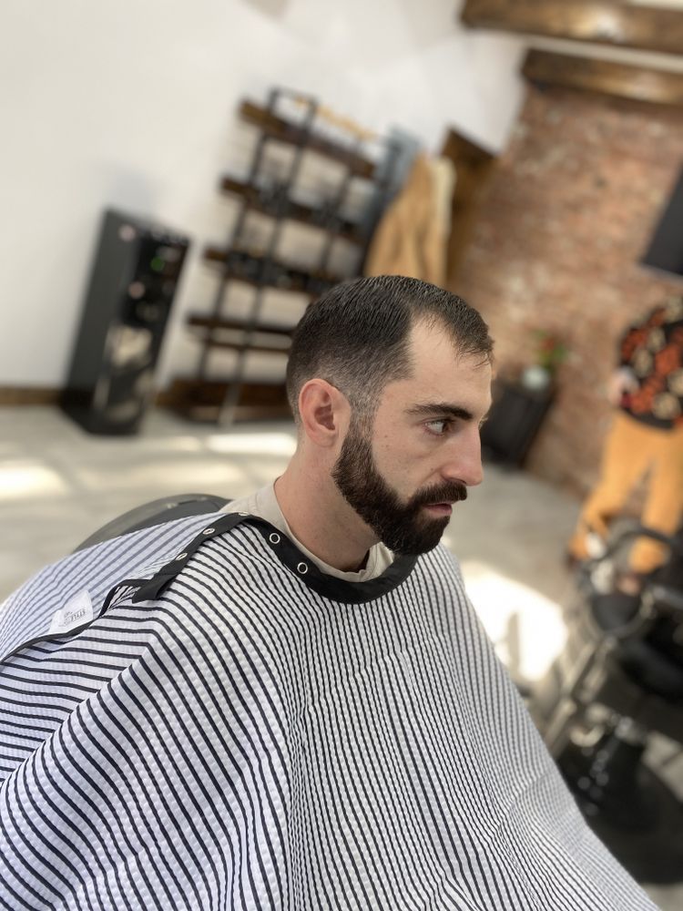 RESIDENT BARBER 23 Photos 169 Lincoln Pl, Brooklyn, New York