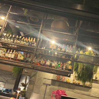 CVI.CHE 105 - Seafood Near Me - Miami, Florida