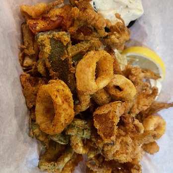Chason's - Crispy Calamari 4/5 liked that it had fried bell peppers and onions with it too - Seafood Near Me - Elk Grove, California