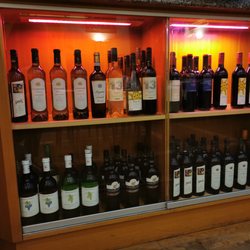 Safran indisches Restaurant - Weinregal