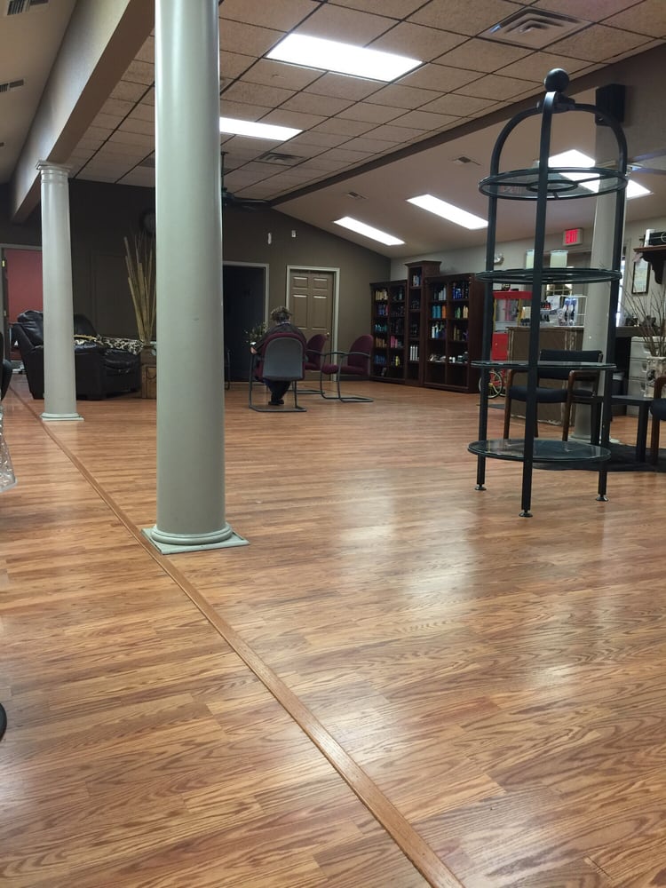 Company Salon & Day Spa Logo