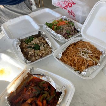 Bhan Baitong - Thai Near Me - Lake Forest, California Bhan Baitong - Thai Near Me - Lake Forest, California