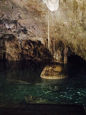 Cenote Chaak Tun by null