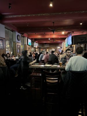 Hamilton Restaurant & Bar by null