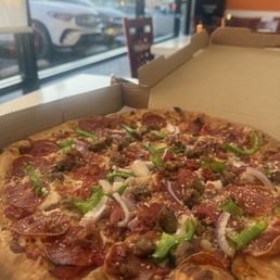 Combo Pizza (Large 14") with bacon Combo Pizza (Large 14") with bacon