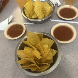 Amole Restaurant - Chips and salsa