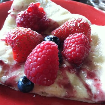 Ariano - Breakfast pizza, marscapone and fruit - Pizza Near Me - Media, Pennsylvania Ariano - Breakfast pizza, marscapone and fruit - Pizza Near Me - Media, Pennsylvania