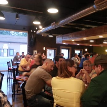 The Tasting Room At Hoppin' Frog - Packed house on Vinyl Thursday. - Breweries Near Me - Akron, Ohio