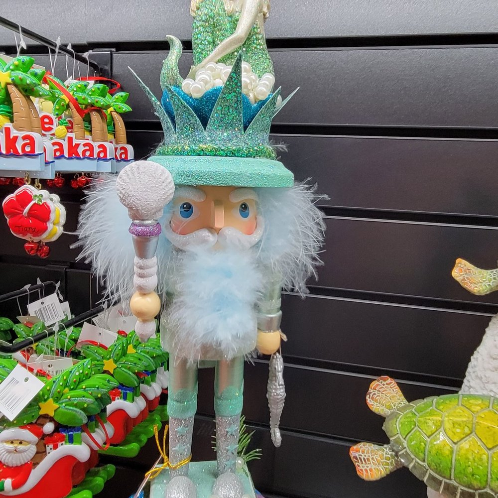 Waikiki Christmas Store - Home Decor Near Me - Honolulu, Hawaii Waikiki Christmas Store - Home Decor Near Me - Honolulu, Hawaii