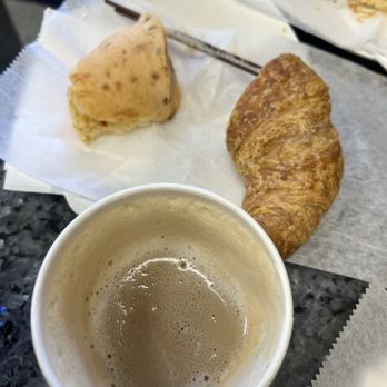 Pao Quente D'Avenida - Bakeries Near Me - Kearny, New Jersey Pao Quente D'Avenida - Bakeries Near Me - Kearny, New Jersey