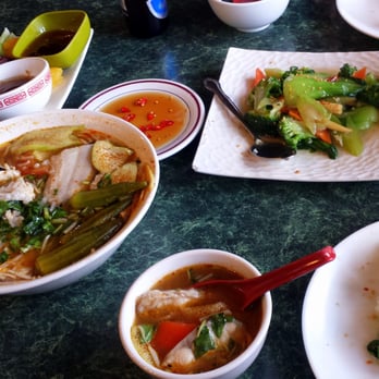 Rainier Restaurant - Cornish game hen, catfish sour soup, mixed vegetables - Vietnamese Near Me - Seattle, Washington Rainier Restaurant - Cornish game hen, catfish sour soup, mixed vegetables - Vietnamese Near Me - Seattle, Washington