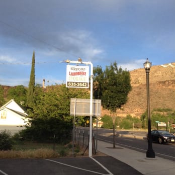 Hurricane Laundromat & Storage - Street sign. - Laundromat Near Me - Hurricane, Utah