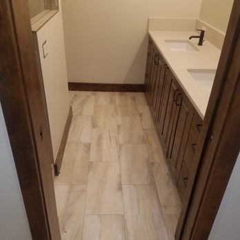 A Floor For You - a view of a bathroom - Carpeting Near Me - Denver, Colorado A Floor For You - a view of a bathroom - Carpeting Near Me - Denver, Colorado