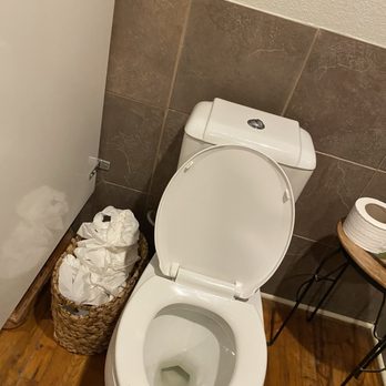 The Divide - DIRTY! My friends paid for the event so I'm guessing they had to clean the restrooms too. - Venues & Event Spaces Near Me - San Antonio, Texas The Divide - DIRTY! My friends paid for the event so I'm guessing they had to clean the restrooms too. - Venues & Event Spaces Near Me - San Antonio, Texas
