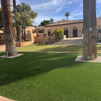 Royal Palms Resort And Spa - Outdoor courtyard - Day Spas Near Me - Phoenix, Arizona