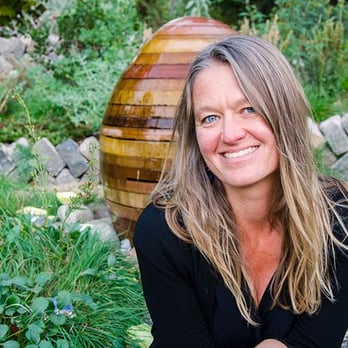 Mariposa Gardening & Design - a woman in a garden - Gardeners Near Me Mariposa Gardening & Design - a woman in a garden - Gardeners Near Me