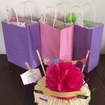 Nothing Bundt Cakes - Very pretty and tasty :) - Bakeries Near Me - Oak Lawn, Illinois