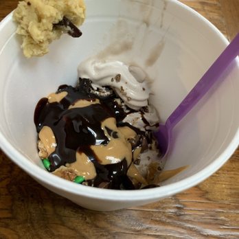Lola's - Yummmy - Ice Cream & Frozen Yogurt Near Me - Perrysburg, Ohio