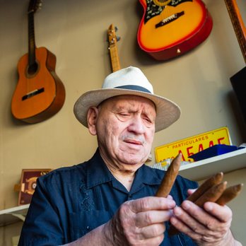 A Cuban Experience - Tobacco Shops Near Me - Waukegan, Illinois