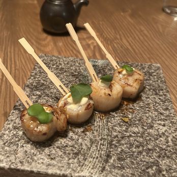 Muni Robata - Yuzu scallop (overcooked and rubbery) - Japanese Near Me - Toronto, Ontario