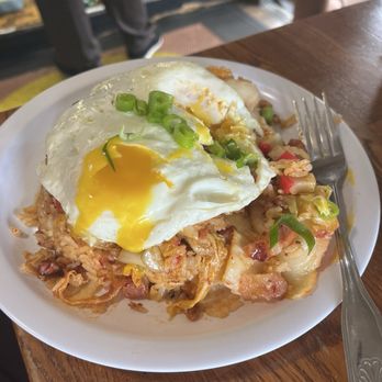 Eggs 'n Things - Kimchee Fried Rice (after I broke the yolk!) - Breakfast & Brunch Near Me - Honolulu, Hawaii Eggs 'n Things - Kimchee Fried Rice (after I broke the yolk!) - Breakfast & Brunch Near Me - Honolulu, Hawaii