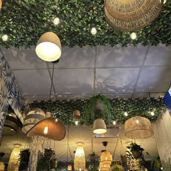 La Finca Restaurant - Lamps - Colombian Near Me - Hicksville, New York