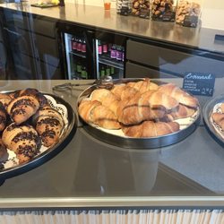 Supremo - Himbeercroissant 2,20€ und seeeehr gut