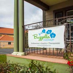 Buzzella Massage