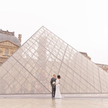 Timeless Paris - Louvre Museum - Session Photography Near Me