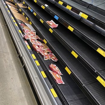 ALDI - empty shelves in a grocery store - Grocery Near Me - Dallas, Texas ALDI - empty shelves in a grocery store - Grocery Near Me - Dallas, Texas