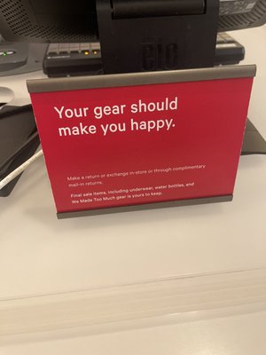 lululemon by null