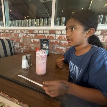 BJ's Restaurant & Brewhouse - Laiza with her Strawberry Dream - American Near Me - San Jose, California BJ's Restaurant & Brewhouse - Laiza with her Strawberry Dream - American Near Me - San Jose, California