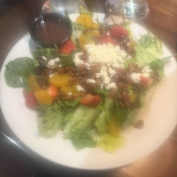 LongHorn Steakhouse - Strawberry & Pecan Salad - Steakhouses Near Me - Delray Beach, Florida LongHorn Steakhouse - Strawberry & Pecan Salad - Steakhouses Near Me - Delray Beach, Florida