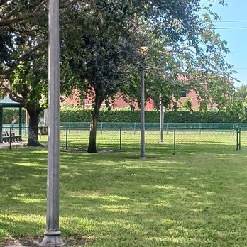 Village Paws Park - Multiple light poles - Dog Parks Near Me Village Paws Park - Multiple light poles - Dog Parks Near Me