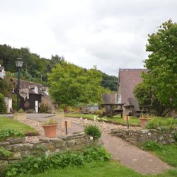 Whitewells Farm Cottages - Whitewells garden view