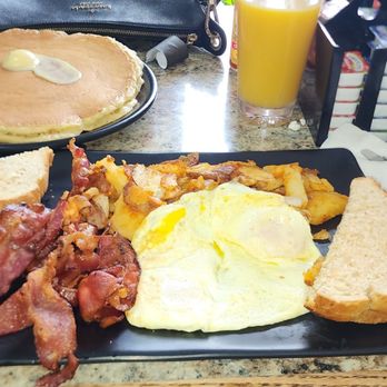 Woodsby's Cafe - Breakfast & Brunch Near Me - Kissimmee, Florida Woodsby's Cafe - Breakfast & Brunch Near Me - Kissimmee, Florida