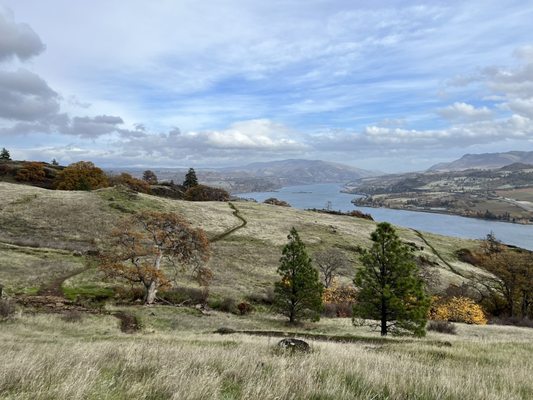 Coyote Wall Trailhead by null