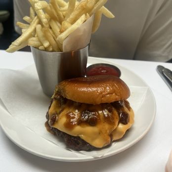 Do Not Disturb - Burger and fries - Speakeasies Near Me - New York, New York Do Not Disturb - Burger and fries - Speakeasies Near Me - New York, New York