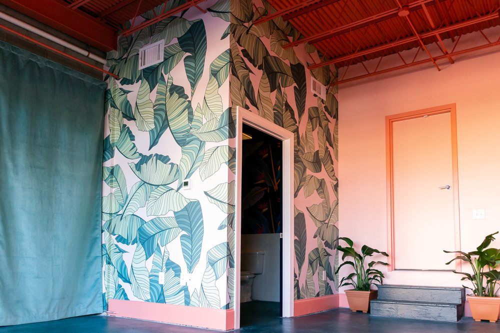 EL PATIO POPUP SHOP Updated October 2024 15 Photos 415 Edgewood