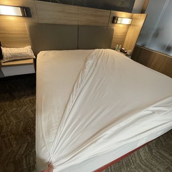 SpringHill Suites by Marriott Fort Lauderdale Miramar - Asked twice for clean linens that were too small. - Hotels Near Me - Miramar, Florida SpringHill Suites by Marriott Fort Lauderdale Miramar - Asked twice for clean linens that were too small. - Hotels Near Me - Miramar, Florida