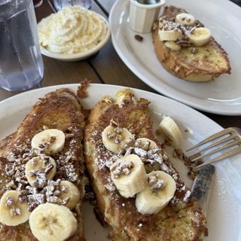 MJ's Downtown Cafe & Bakery - Banana Pecan French toast - American Near Me - Brentwood, California MJ's Downtown Cafe & Bakery - Banana Pecan French toast - American Near Me - Brentwood, California