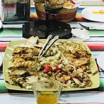 Calypso's - Seafood platter for 2. - Seafood Near Me - Cancún, ROO